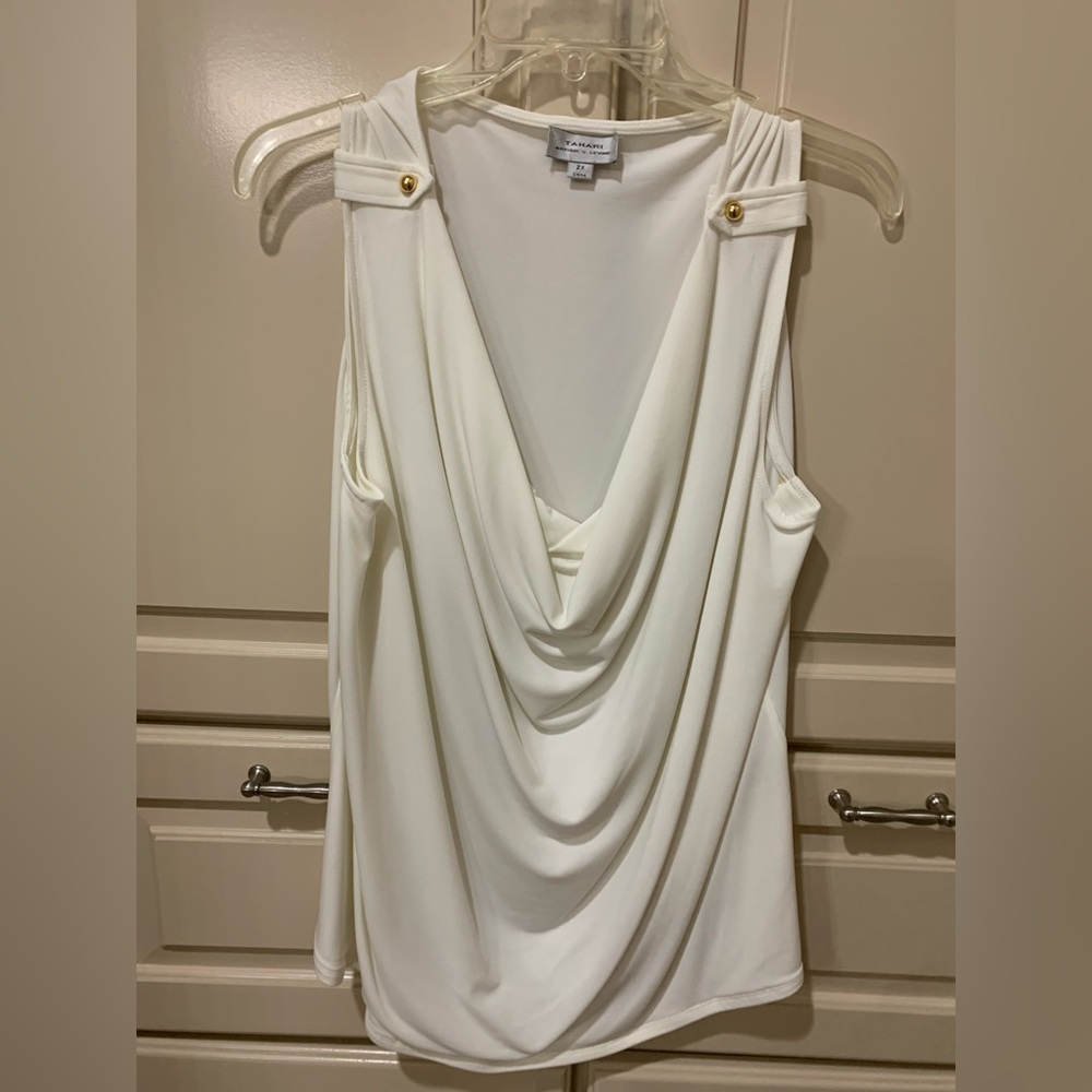 Plus size Tahari blouse
